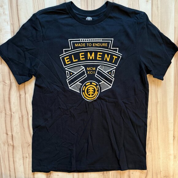 Men's Tee-Shirt Bundle (3) - Picture 6 of 11